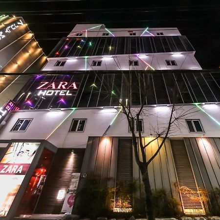 Hotel Zara Чханвон Екстер'єр фото