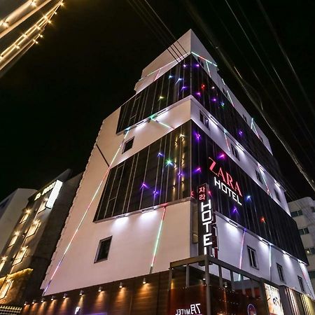 Hotel Zara Чханвон Екстер'єр фото
