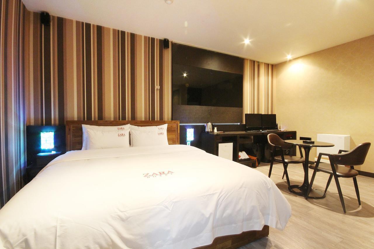Hotel Zara Чханвон Екстер'єр фото