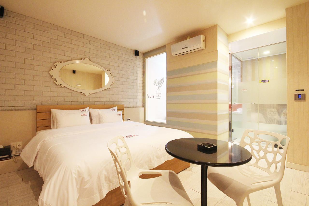 Hotel Zara Чханвон Екстер'єр фото