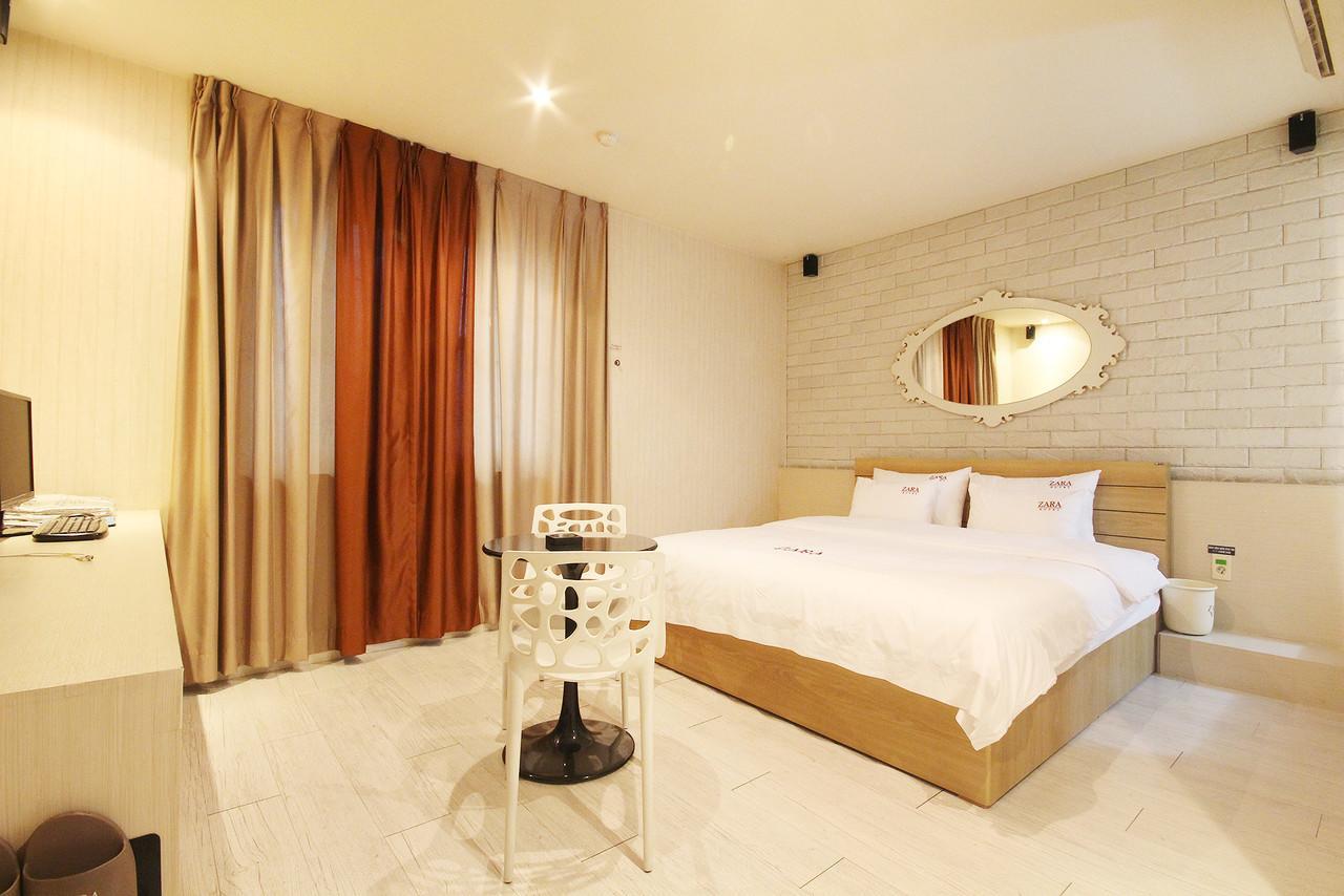 Hotel Zara Чханвон Екстер'єр фото