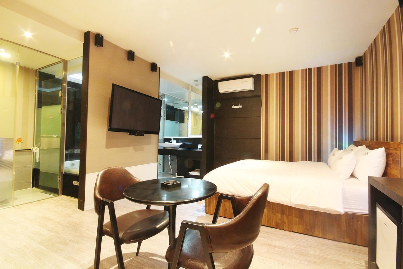 Hotel Zara Чханвон Екстер'єр фото