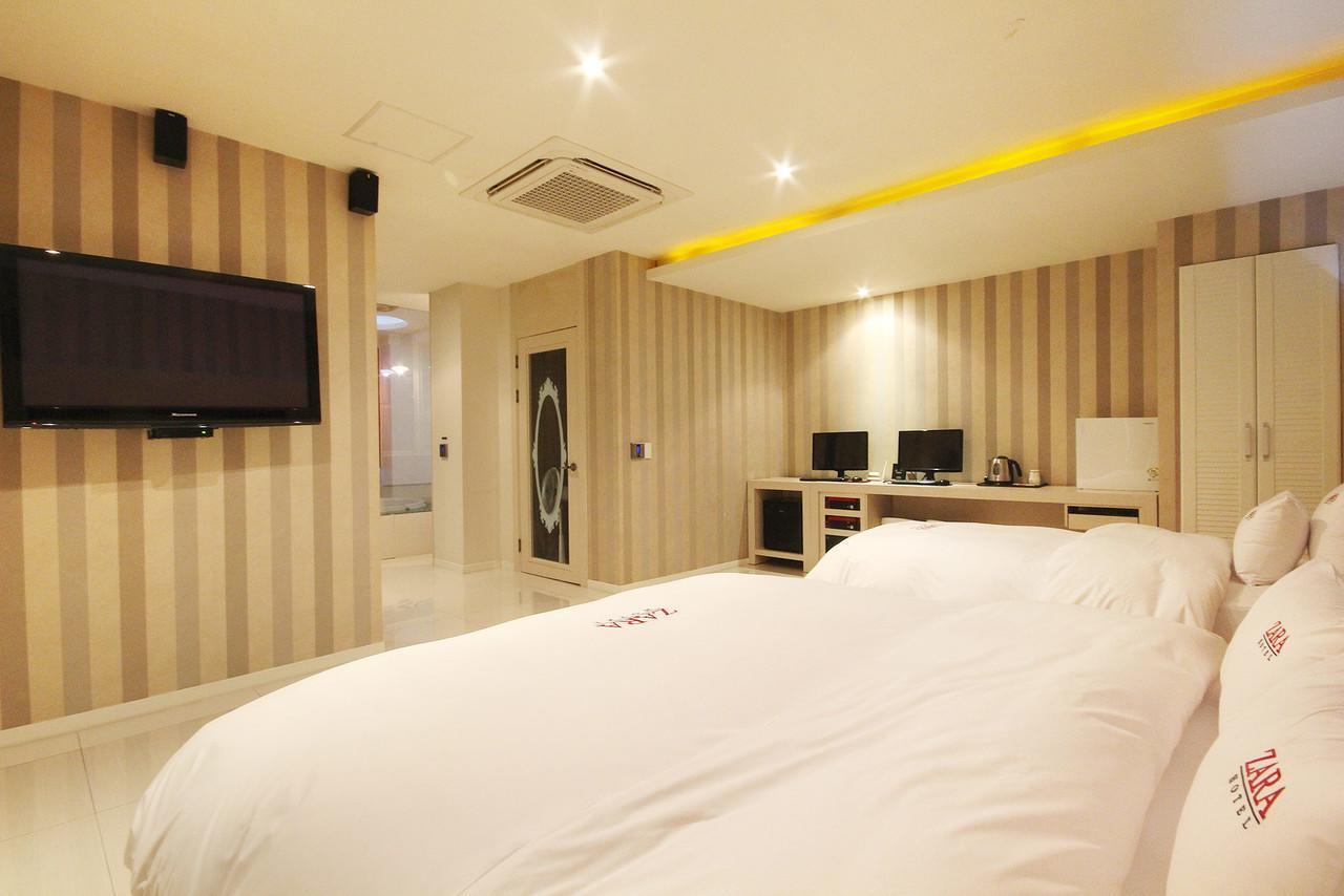 Hotel Zara Чханвон Екстер'єр фото