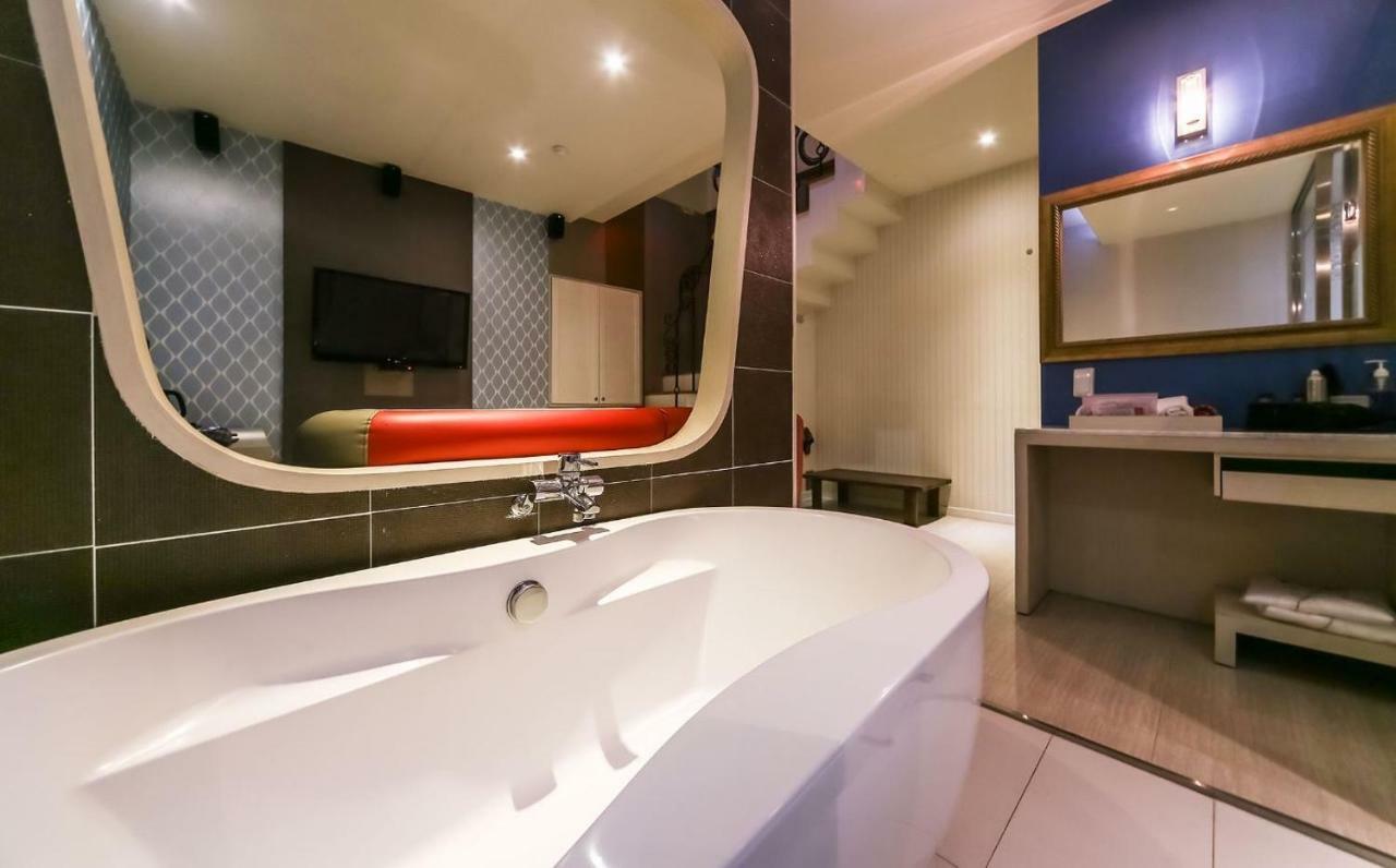 Hotel Zara Чханвон Екстер'єр фото