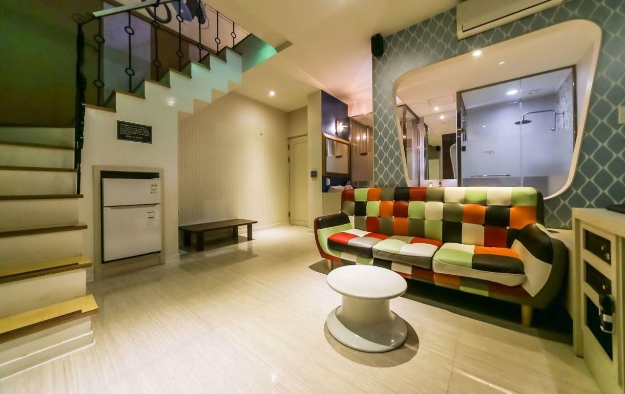 Hotel Zara Чханвон Екстер'єр фото