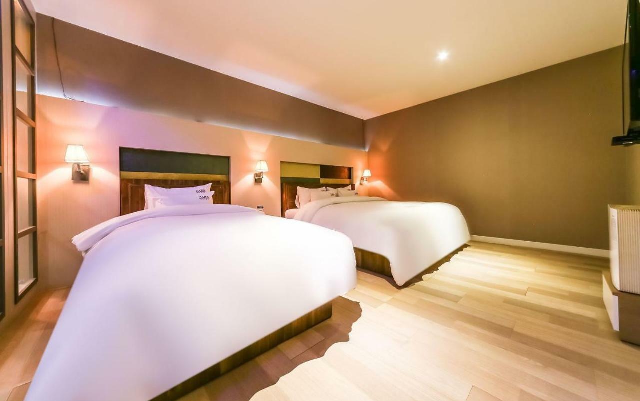 Hotel Zara Чханвон Екстер'єр фото