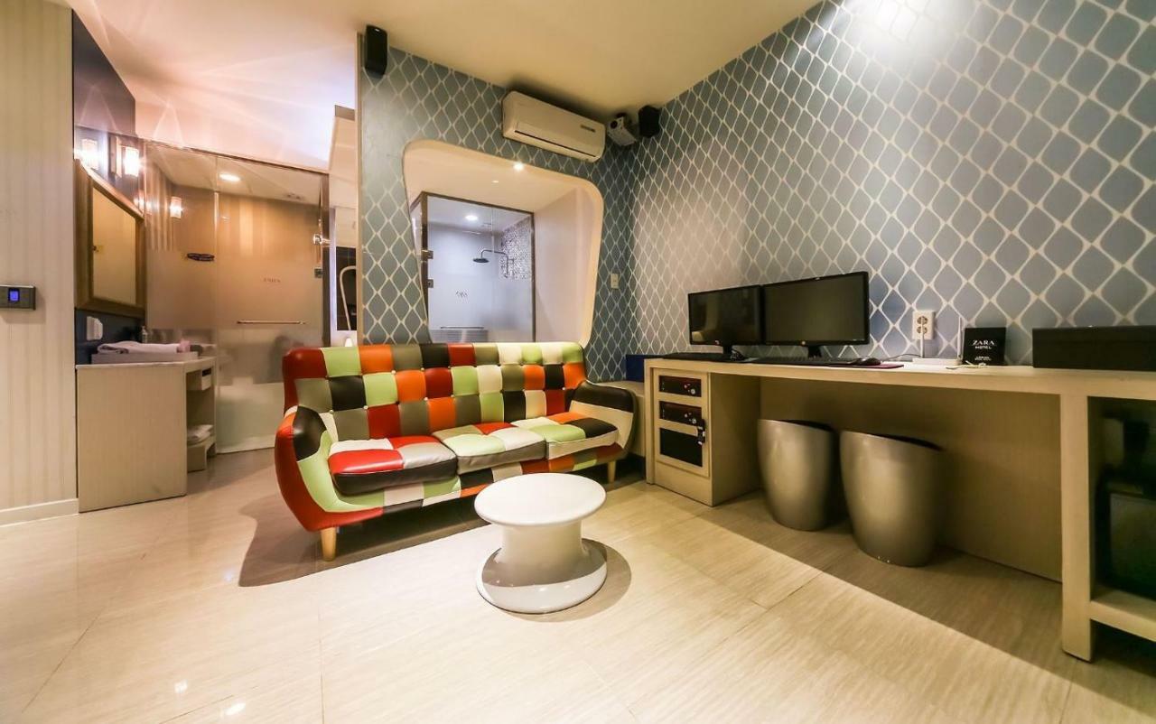 Hotel Zara Чханвон Екстер'єр фото